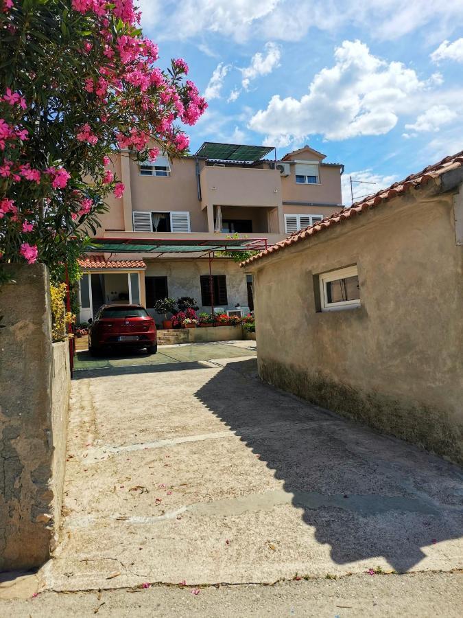 Apartment Hramina Murter Exterior foto
